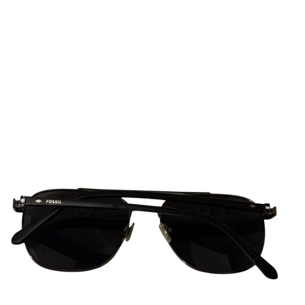 Fossil Black Aviator Sunglasses in great condition no no case